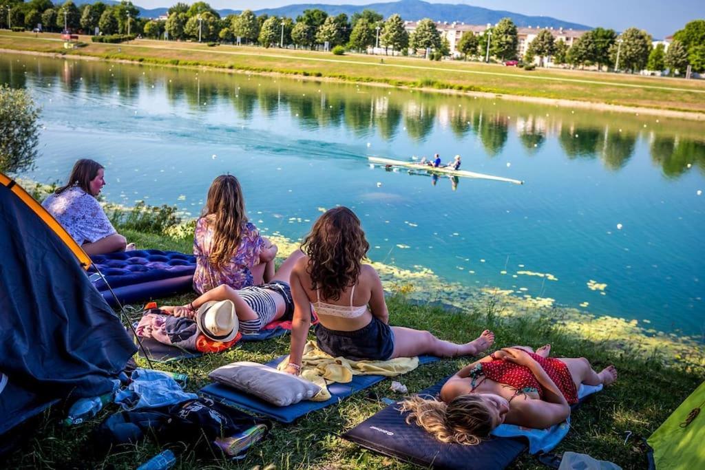 Cozy Donkey - Sporty Lake Apartment, Flexible Check-In, Netflix Zagreb Luaran gambar