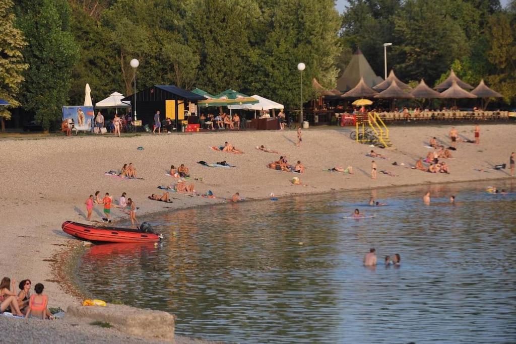 Cozy Donkey - Sporty Lake Apartment, Flexible Check-In, Netflix Zagreb Luaran gambar