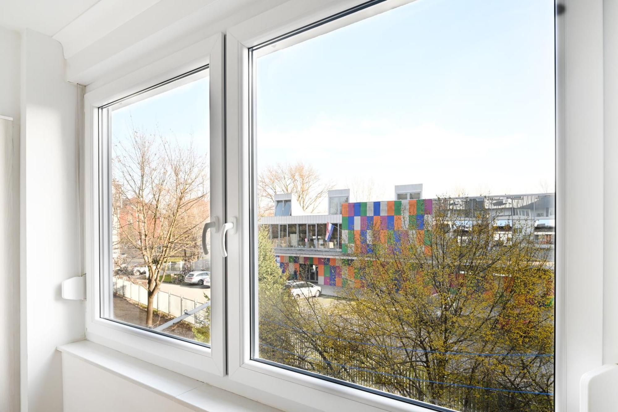Cozy Donkey - Sporty Lake Apartment, Flexible Check-In, Netflix Zagreb Luaran gambar